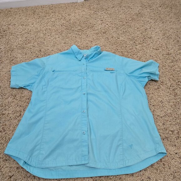 Columbia Women's 2X Blue Button Up Polo w/Mesh Inside and Zipped Pockets - Picture 1 of 8